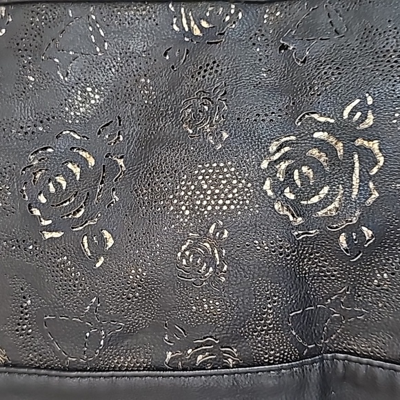 Betsey Johnson vegan leather laser cut purse tote golden tone roses - Picture 4 of 14